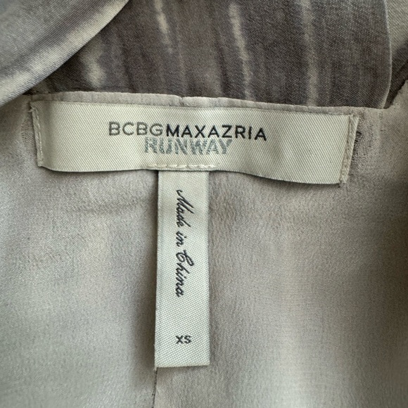 BCBG MaxAzria Runway, V Neck Grey and White Silk Tie Dress, size XS - Picture 5 of 7